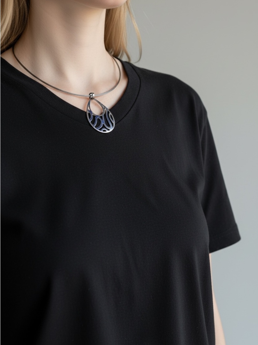 10/23 Minimalist Black and Silver Teardrop Pendant Necklace